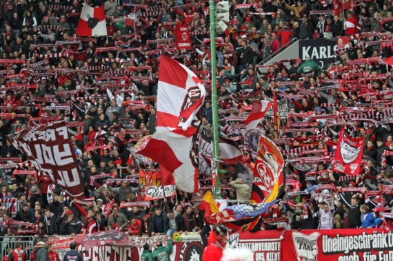 1. FC Kaiserslautern vs SC Paderborn (3-0) (2)