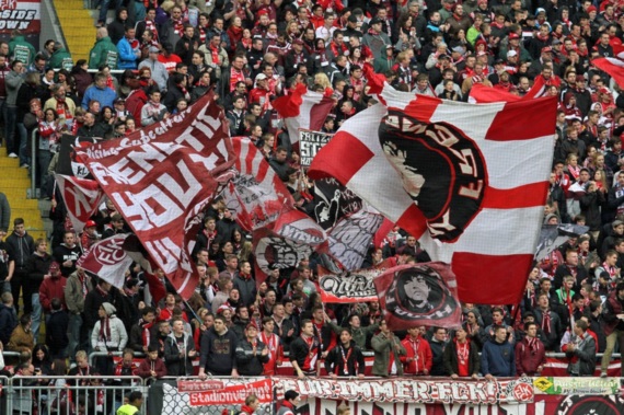 1. FC Kaiserslautern vs SC Paderborn (3-0) (4)