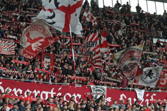 1. FC Kaiserslautern vs SC Paderborn (3-0) (11)