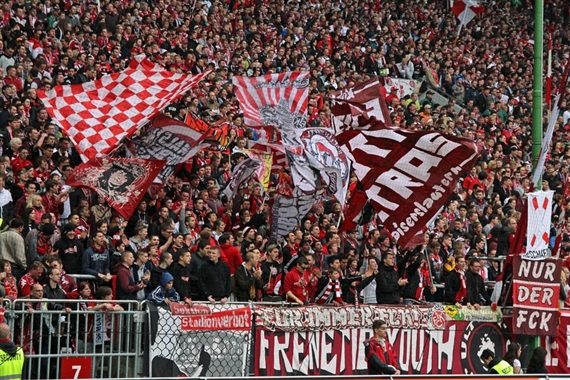 1. FC Kaiserslautern vs FC St. Pauli (1-2) (10)