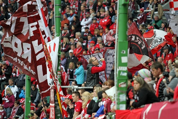 1. FC Kaiserslautern vs FC St. Pauli (1-2) (13)