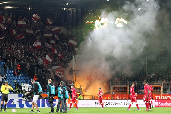 VfL Bochum vs 1. FC Kaiserslautern (1-2) (4)