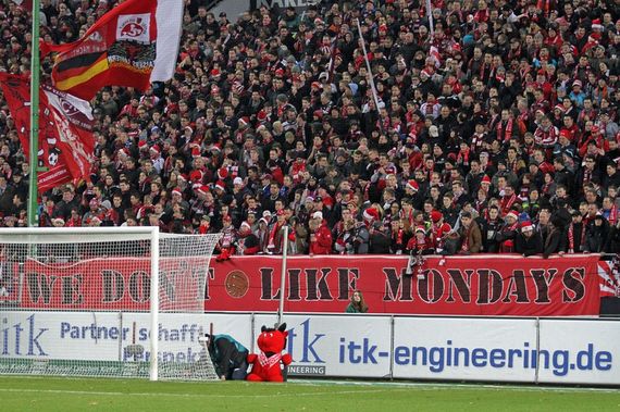 1. FC Kaiserslautern vs Fortuna Düsseldorf (0-1) (11)