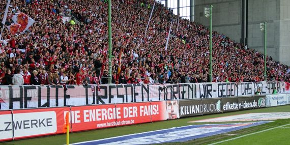 1. FC Kaiserslautern vs Dynamo Dresden (4-0) (9)