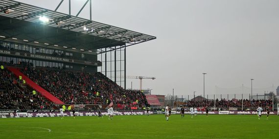 FC St. Pauli vs 1. FC Kaiserslautern (1-3) (1)