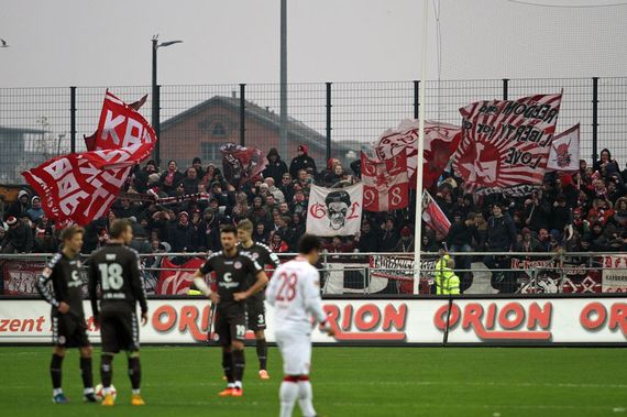 FC St. Pauli vs 1. FC Kaiserslautern (1-3) (2)