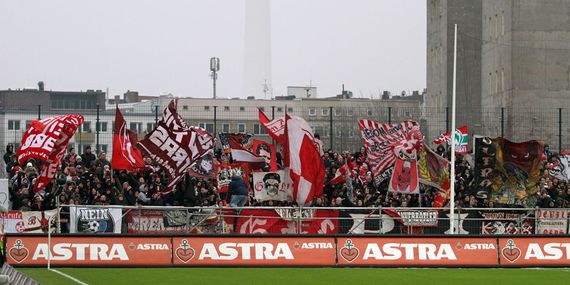 FC St. Pauli vs 1. FC Kaiserslautern (1-3) (8)