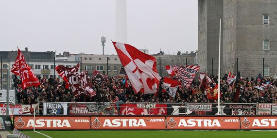 FC St. Pauli vs 1. FC Kaiserslautern (1-3) (11)