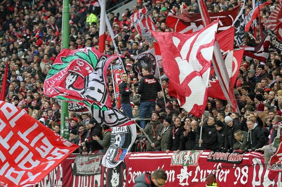 1. FC Kaiserslautern vs SV Sandhausen (1-0) (18)