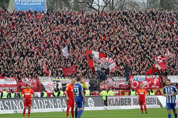 Karlsruher SC vs 1. FC Kaiserslautern (0-0) (9)