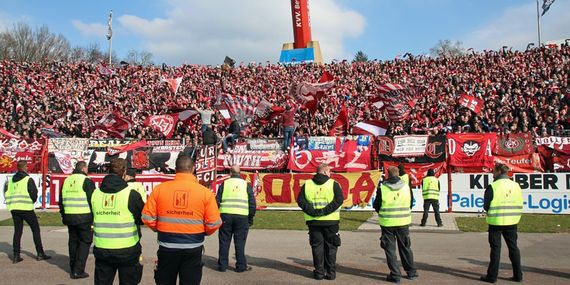 Karlsruher SC vs 1. FC Kaiserslautern (0-0) (15)