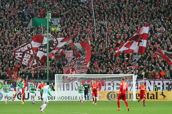 1. FC Kaiserslautern vs SpVgg Fürth (2-0) (4)