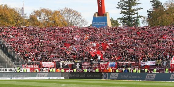Karlsruher SC vs 1. FC Kaiserslautern (2-0) (12)
