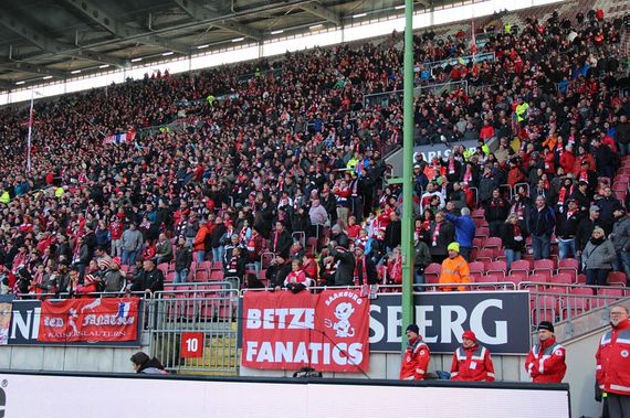 1. FC Kaiserslautern vs FSV Frankfurt (1-1) (11)