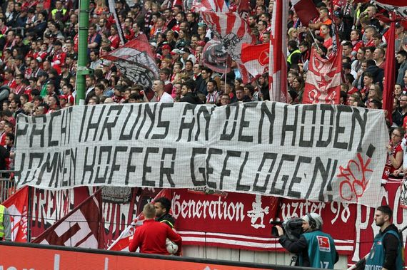 1. FC Kaiserslautern vs SV Sandhausen (2-0) (8)