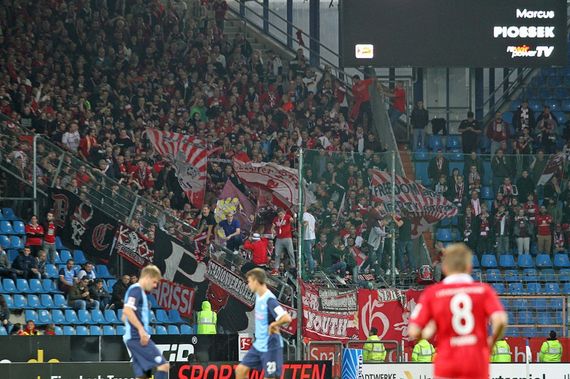 VfL Bochum vs 1. FC Kaiserslautern (1-2) (9)