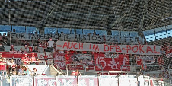 FC Hansa Rostock vs 1. FC Kaiserslautern (4-5 i.E.) (8)