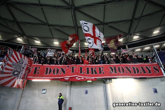 Hannover 96 vs 1. FC Kaiserslautern (1-0) (7)