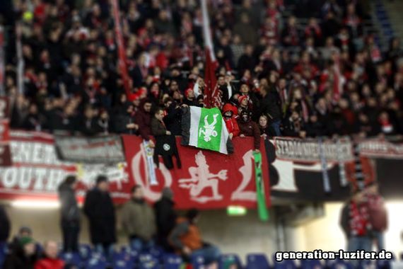 Hannover 96 vs 1. FC Kaiserslautern (1-0) (13)