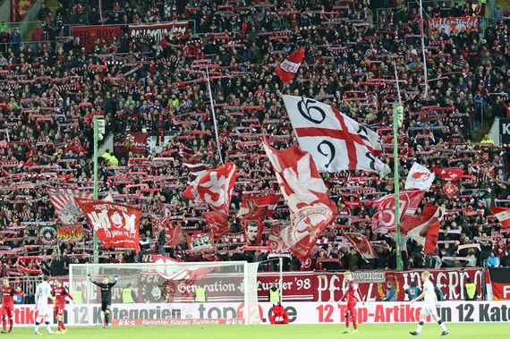 1. FC Kaiserslautern vs SV Sandhausen (3-0) (6)