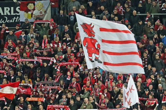 1. FC Kaiserslautern vs SV Sandhausen (3-0) (7)