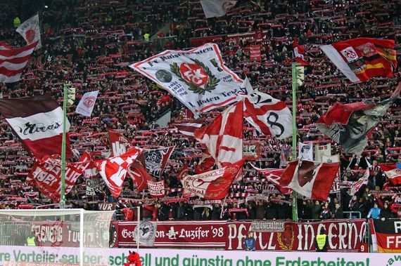1. FC Kaiserslautern vs SV Sandhausen (3-0) (11)