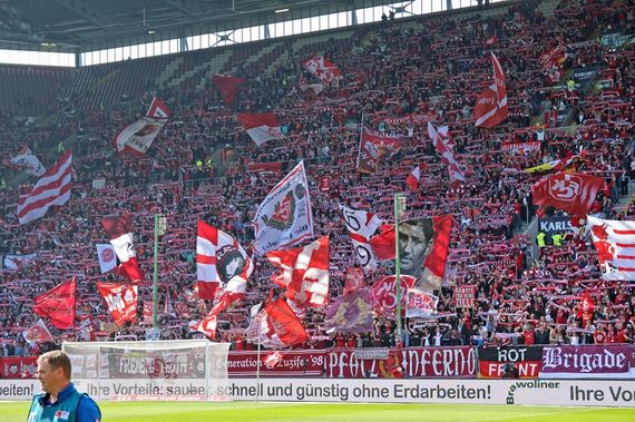1. FC Kaiserslautern vs SpVgg Fürth (2-0) (11)