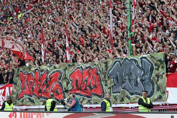 1. FC Kaiserslautern vs 1. FC Nürnberg (1-0) (10)