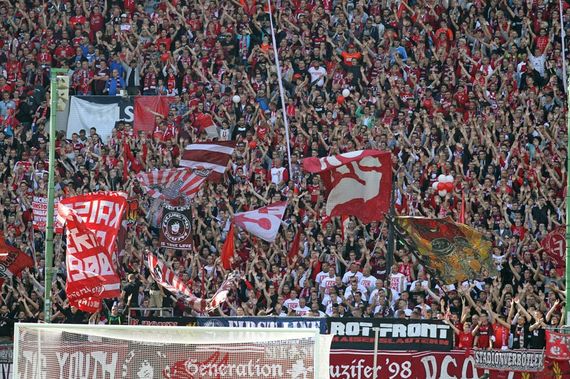 1. FC Kaiserslautern vs VfB Stuttgart (0-1) (19)