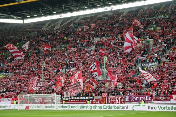 1. FC Kaiserslautern vs Dynamo Dresden (3-0) (9)