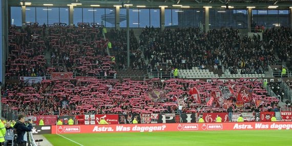 FC St. Pauli vs 1. FC Kaiserslautern (1-1) (1)