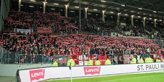 FC St. Pauli vs 1. FC Kaiserslautern (1-1) (4)