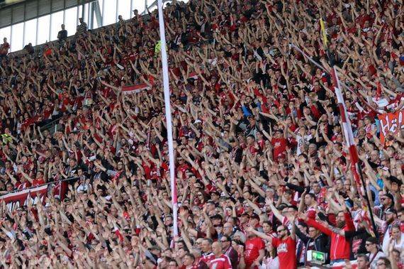 1. FC Kaiserslautern vs SSV Jahn Regensburg (1-1) (2)