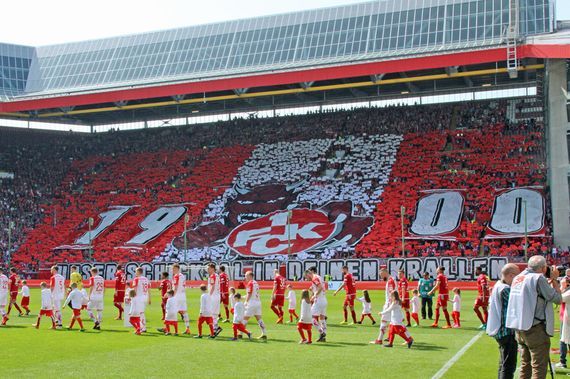 1. FC Kaiserslautern vs SSV Jahn Regensburg (1-1) (4)