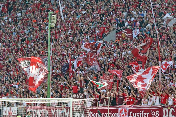 1. FC Kaiserslautern vs Dynamo Dresden (0-1) (1)