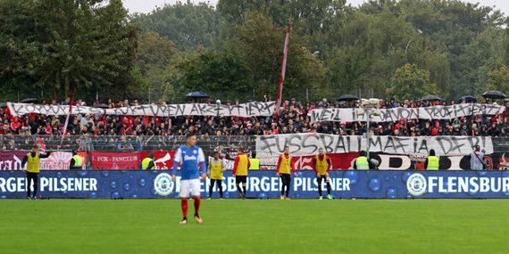 Holstein Kiel vs 1. FC Kaiserslautern (2-1) (7)