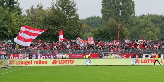 Holstein Kiel vs 1. FC Kaiserslautern (2-1) (8)