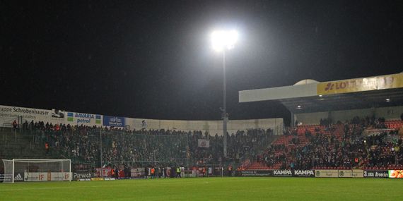 SpVgg Unterhaching vs 1. FC Kaiserslautern (5-0) (1)