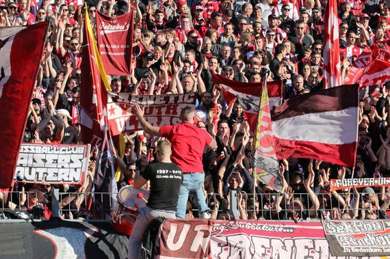 Karlsruher SC vs 1. FC Kaiserslautern (0-1) (17)