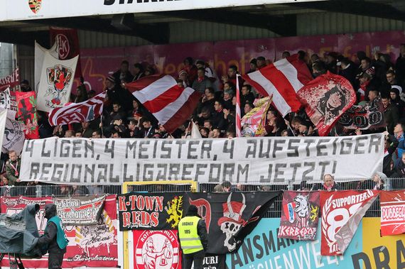 Sportfreunde Lotte vs 1. FC Kaiserslautern (0-2) (10)