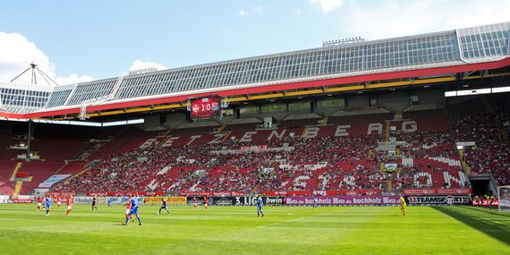 1. FC Kaiserslautern vs SpVgg Unterhaching (1-1) (2)
