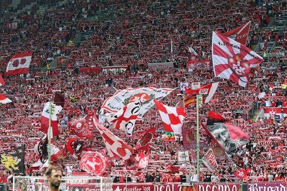 1. FC Kaiserslautern vs SpVgg Unterhaching (1-1) (5)