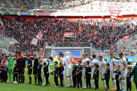 KFC Uerdingen vs 1. FC Kaiserslautern (0-3) (1)