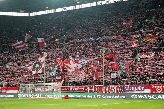 1. FC Kaiserslautern vs Hallescher FC (1-0) (1)