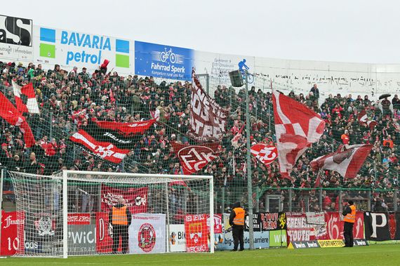 SpVgg Unterhaching vs 1. FC Kaiserslautern (1-1) (2)