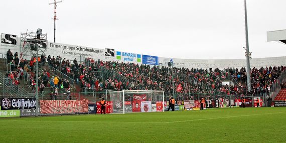 SpVgg Unterhaching vs 1. FC Kaiserslautern (1-1) (12)