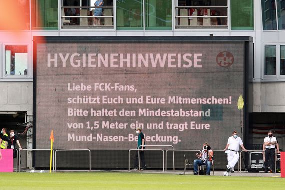 1. FC Kaiserslautern vs Eintracht Braunschweig (0-0) (7)
