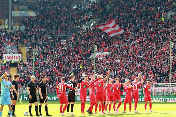 1. FC Kaiserslautern vs SC Freiburg II (3-0) (2)