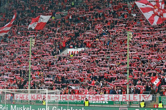 1. FC Kaiserslautern vs SC Freiburg II (3-0) (12)