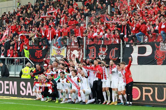 1. FC Saarbrücken vs 1. FC Kaiserslautern (0-2) (22)